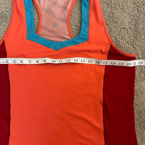 Crowned Athletics Wayfinder Moana Flow Tank Top - XXL - Great Condition - Picture 4 of 6